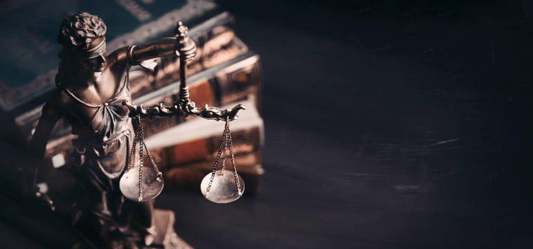 Pomoc prawna - czy warto skorzystać?