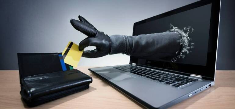 Jak przebiega sprawa o cyberprzestępstwo od zgłoszenia do rozprawy w Wołominie