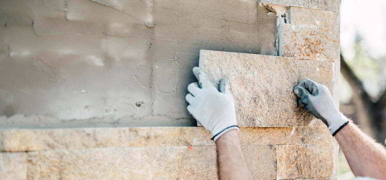 Przegląd najpopularniejszych materiałów na elewacje od Hammer-Pol
