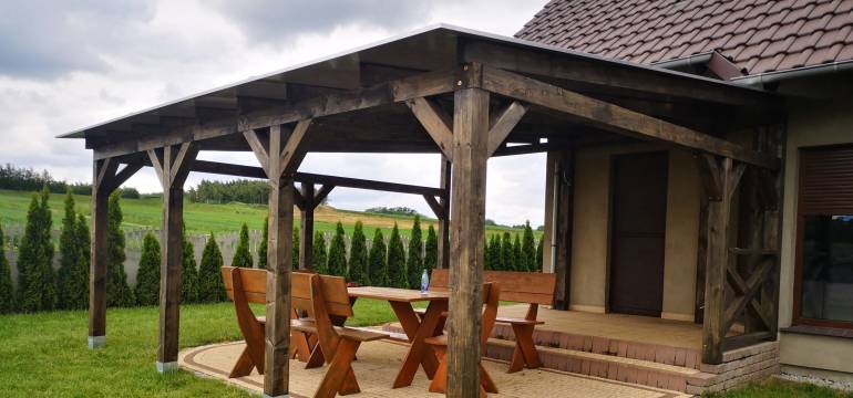 Drewniana architektura ogrodowa: altany, domki, wiaty, drewutnie