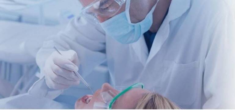 Chirurgiczne usuwanie ósemek w ofercie gabinetu dentystyczno-implantologicznego dr Ewy Osękowskiej