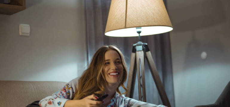 Светильники для гостиной. Как подобрать освещение в гостиную?