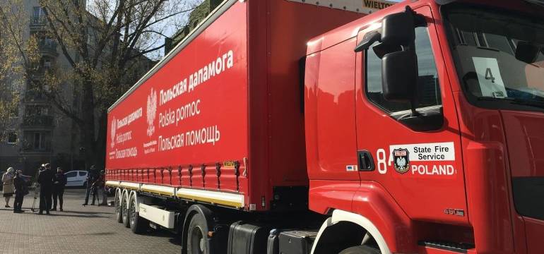 Oklejanie pojazdów w ofercie drukarni wielkoformatowej DYNAMITE DESIGN
