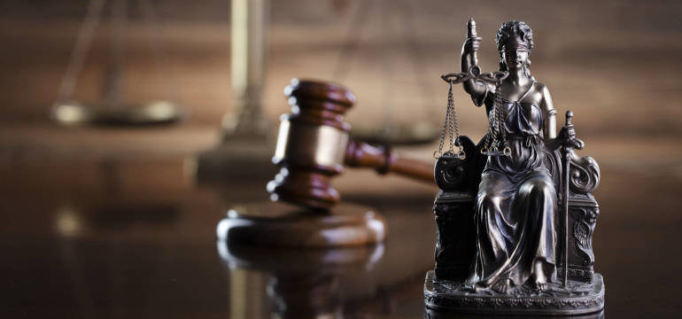 Adw. Emilia Mądrecka – Na czym polega kompleksowa obsługa prawna przedsiębiorstw w kancelarii adwokackiej?