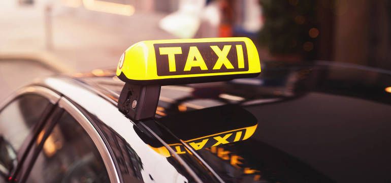 Kazimierz Zawadzki Taxi –  Transport samochodowy sześcioosobową taksówką