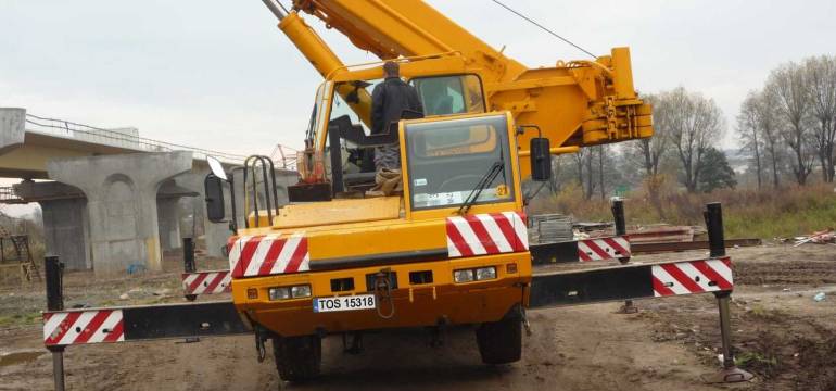 Profesjonalny wynajem dźwigów samochodowych z firmą Mariusz Nalewaj Usługi Dźwigowe