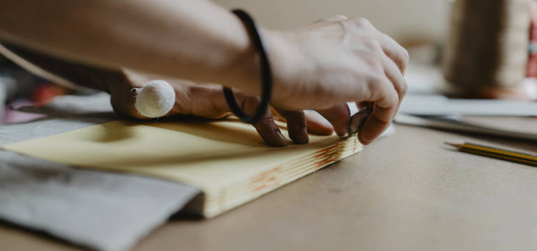 Czym zajmuje się introligator z firmy Introligatornia Libromar Marek Malinowski?