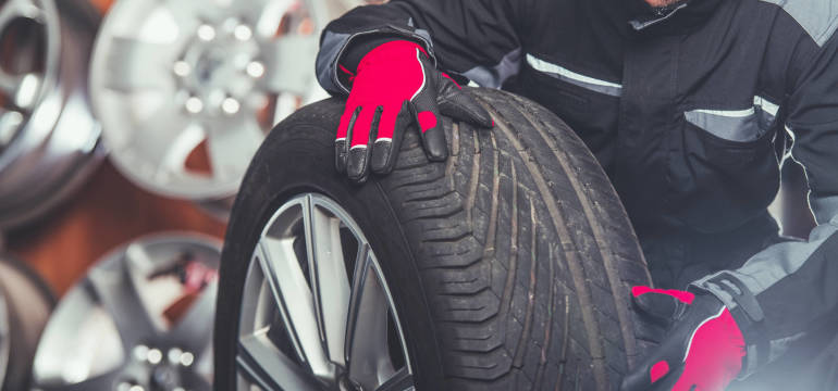 Co warto wiedzieć o wulkanizacji opon robionej w firmie Piotra Krzywonia?