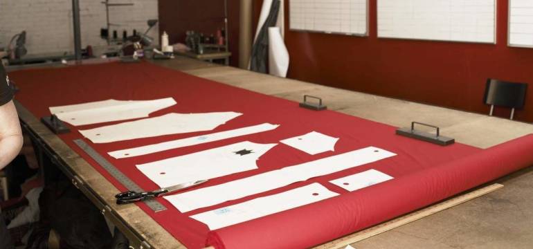 Szablony krawieckie – dlaczego najlepiej zlecić ich wykonanie pracowni Textil-Projekt?