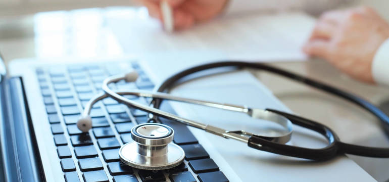 Czym jest podstawowa opieka zdrowotna świadczona przez NZOZ Twój Lekarz?