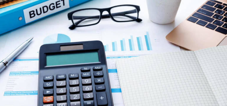 Usługi biur rachunkowych to mniejszy koszt księgowości dla firm