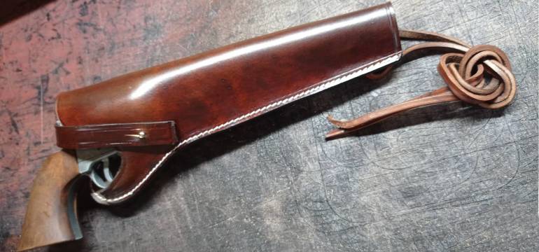 Skórzane akcesoria na broń w ofercie firmy Dobry Strzał Iwona Brodowicz