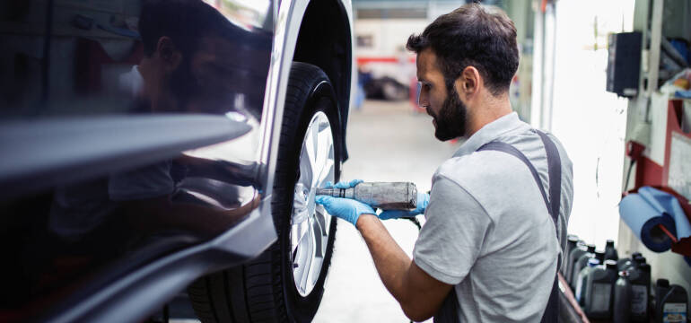 Jakie usługi wulkanizacyjne oferuje firma Bryl Car w Pelplinie? 