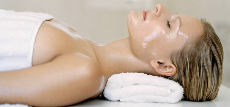 O zaletach kwasu hialuronowego ze Studiem Urody Eweliny Bortnowskiej