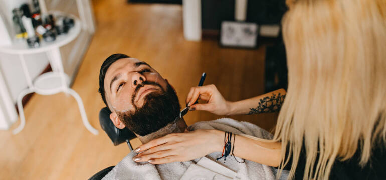 Stylizacja brody i inne zabiegi fryzjerskie w salonie U Marzenki Marzeny Wołyńskiej