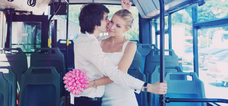  Zadbaj o bezpieczny transport gości weselnych z firmą Wynajem autobusów Wolski Jarosław