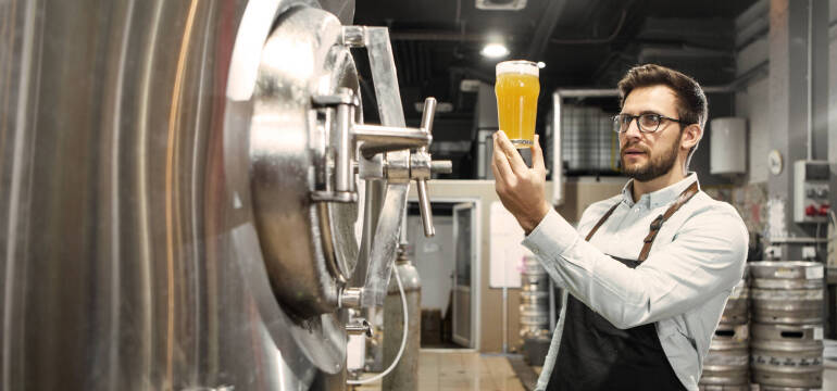 Zofmar Bis: Jak wygląda proces warzenia piwa?