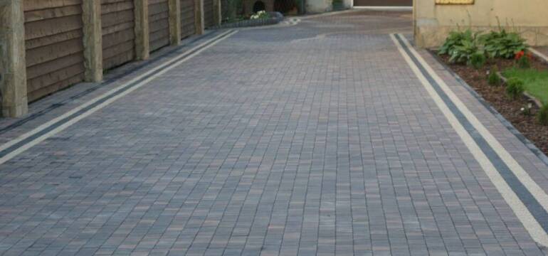Roboty Ziemne Arkadiusz Psica: Kostka brukowa- idealne rozwiązanie na każdy parking