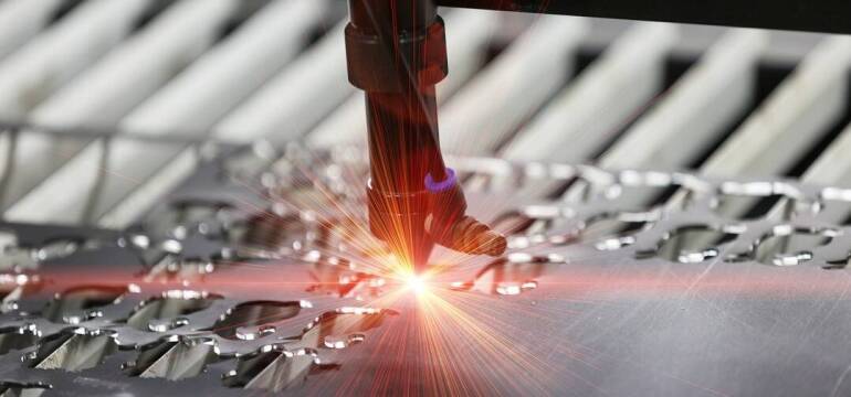 Odkryj potencjał laserowego cięcia stali w branży metalowej - oferta firmy Janrem Przedsiębiorstwo Remontowo-Usługowe