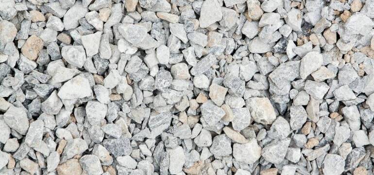 Tłuczeń - niezbędny materiał w budownictwie drogowym z firmy Transport kruszyw - Jan Poniewski