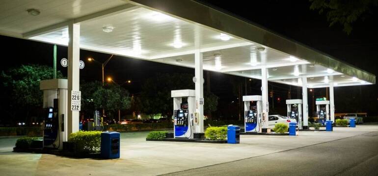 Bezpieczna stacja paliw - zleć jej montaż firmie Legal