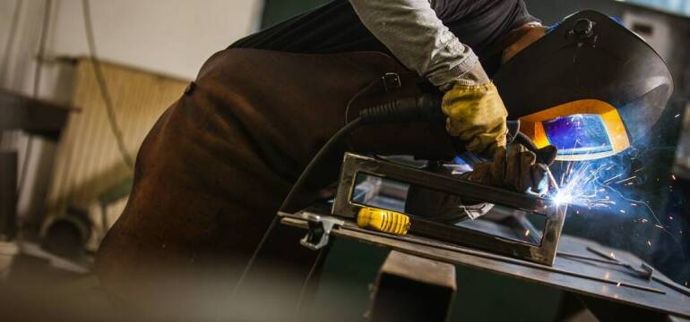 Kluczowe elementy spawarek inwertorowych: serwis i naprawa z firmą Viggen