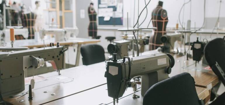 Jakie usługi krawieckie oferuje Pracownia Krawiecka Pasja?