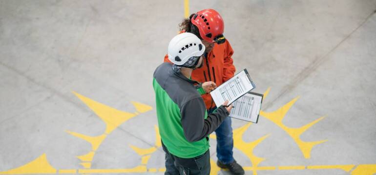 Szkolenia BHP - kogo dotyczą i na czym polegają?