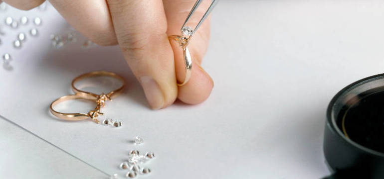 Wysokiej jakości wyroby jubilerskie i usługi złotnicze