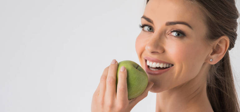 Jak zadbać o piękny uśmiech?