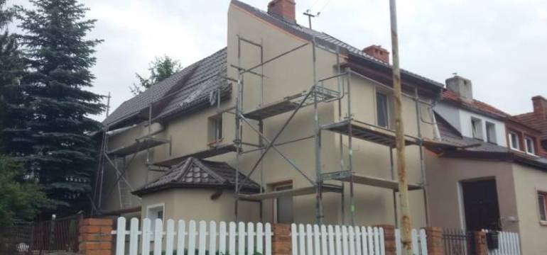 Prace wykończeniowe w mieszkaniu – co warto powierzyć fachowcom?