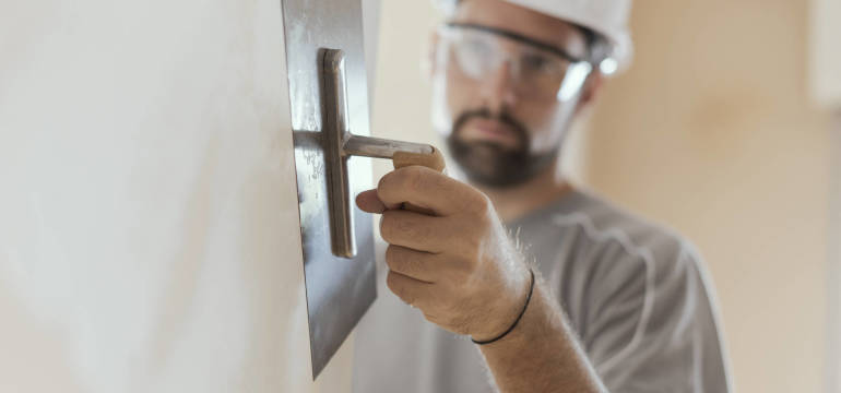 Jak i kiedy tynkować ściany wewnętrzne?