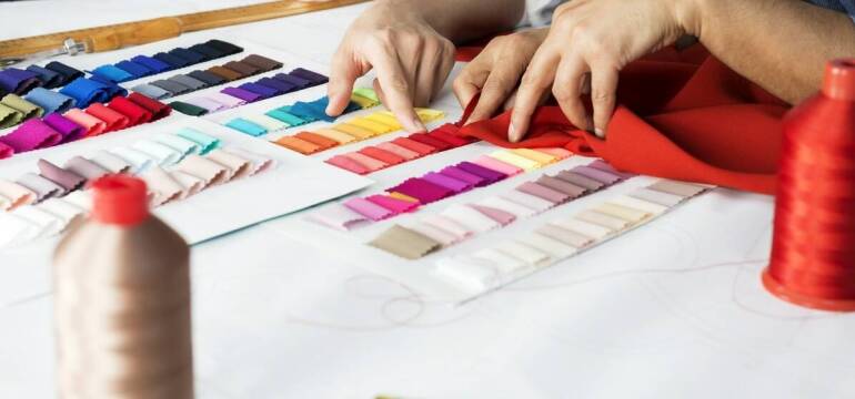 Barwienie bawełny - techniki i zalety współpracy z Bilo