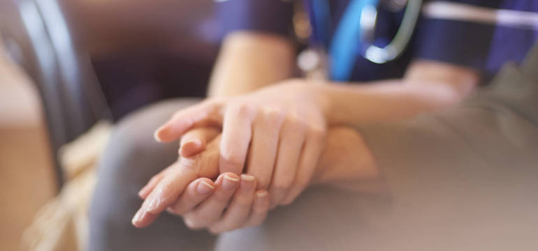 Hospicjum - miejsce opieki i troski.