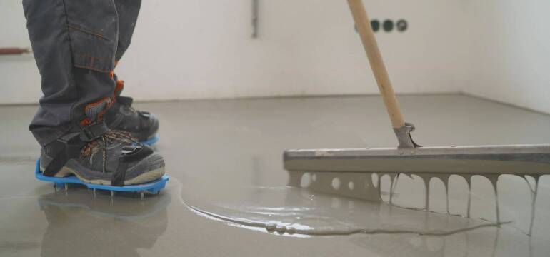 Mechaniczne zacieranie betonu – klucz do trwałych posadzek