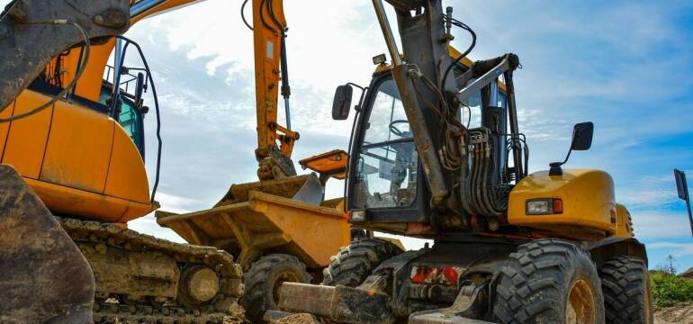 Wynajem minikoparki - elastyczność i oszczędności