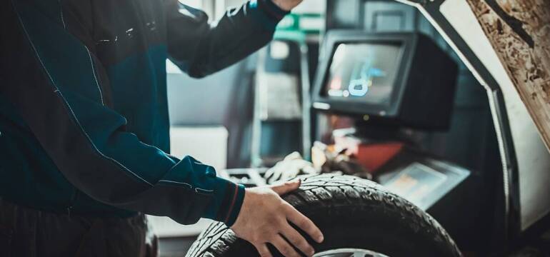 Sezonowa wymiana opon – klucz do bezpieczeństwa na drodze