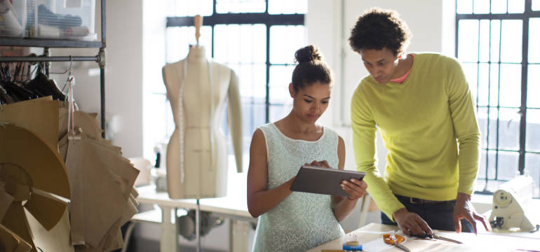 Czym zajmują się nowoczesne pracownie krawieckie?