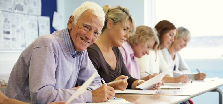 Na naukę nigdy nie jest za późno, czyli kilka słów o kursach językowych dla seniorów