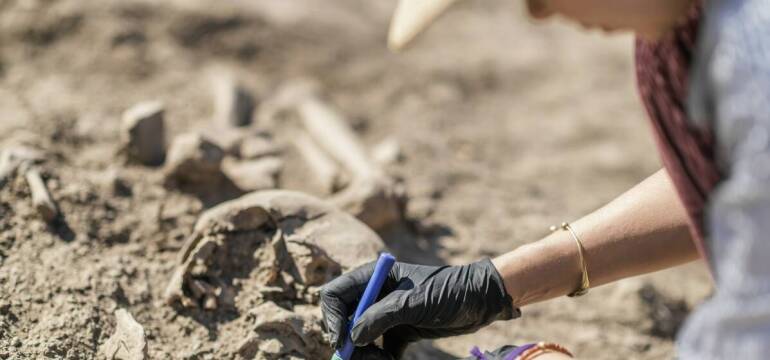 Badania odkrywkowe w konserwacji dzieł sztuki