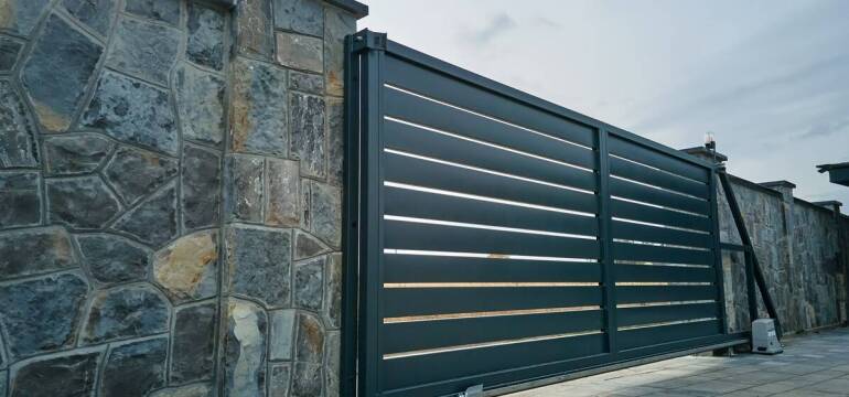 Przesuwne bramy - funkcjonalność i estetyka dla Twojej posesji