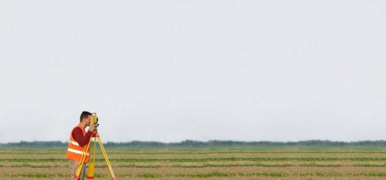 Darmowy pomiar terenu przed montażem ogrodzeń – klucz do sukcesu