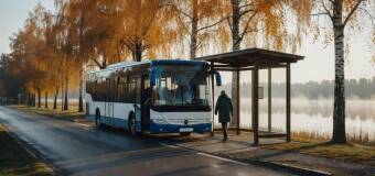 Regularne autobusy jako wsparcie codziennych dojazdów i sezonowych wyjazdów na Mazurach