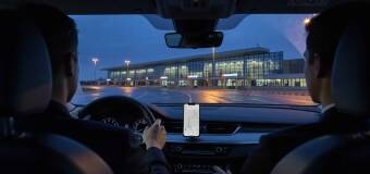 Dlaczego wczesnoporanny transfer lotniskowy w Warszawie wymaga skorzystania z licencjonowanego pojazdu