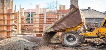 Kruszywa są niezbędne na budowie obiektów  i dróg.