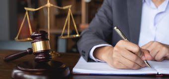 Jak może nam pomóc radca prawny i na czym polega jego praca?