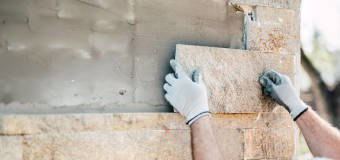 Przegląd najpopularniejszych materiałów na elewacje od Hammer-Pol