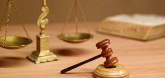 Jak zawierać umowy o dożywocie? Pomoc adwokata Davida Deczyńskiego