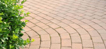 Prace brukarskie i inne usługi budowlane oferowane przez firmę Roberta Sikorskiego