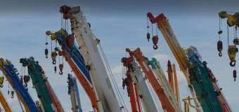 Zalety korzystania z usług dźwigów samojezdnych z firmą Skowron